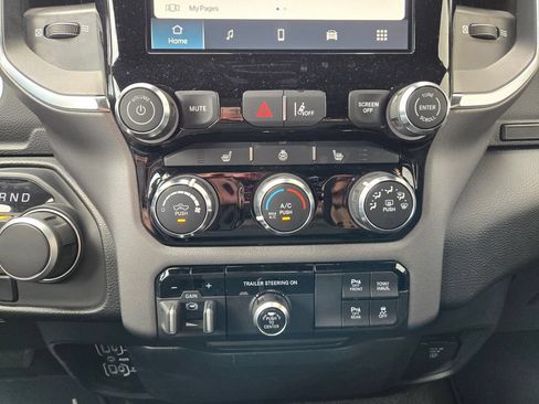 Used 2025 RAM 1500 Big Horn AWD/4WD image 31