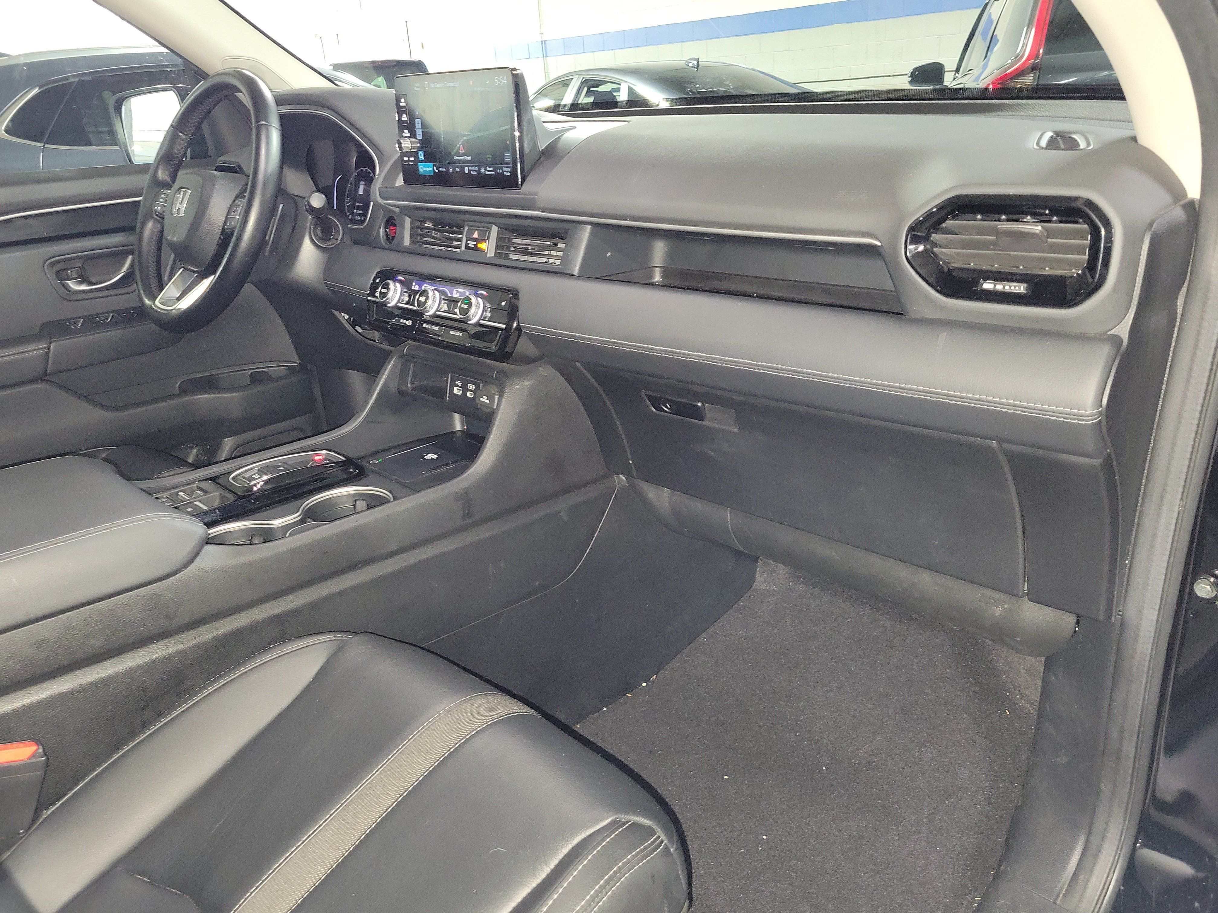 Certified 2024 Honda Pilot Touring image 12