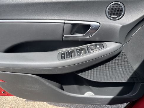 Used 2022 Hyundai Sonata SEL Plus image 9