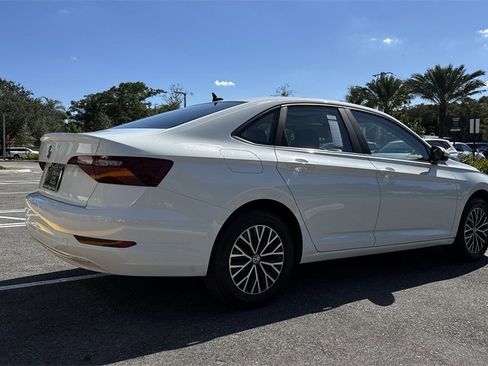 Used 2021 Volkswagen Jetta SE image 25