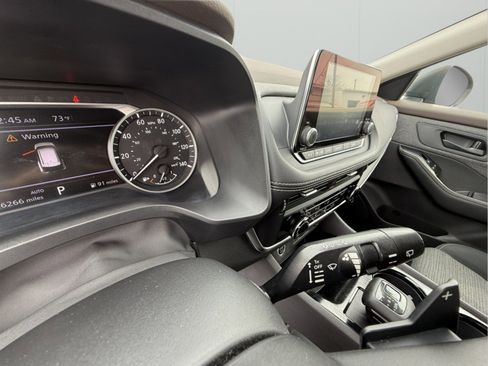 Used 2021 Nissan Rogue S image 21