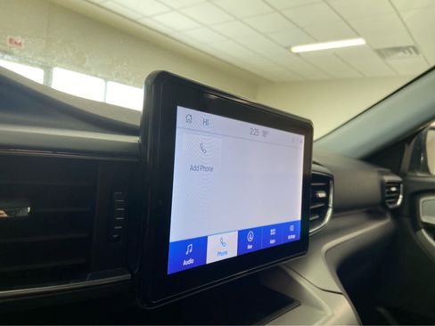 Used 2023 Ford Explorer XLT w/ Equipment Group 202A image 30