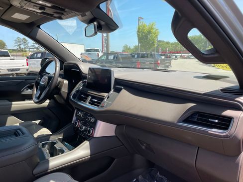 Used 2023 GMC Yukon SLT image 29