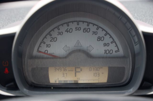 Used 2008 smart fortwo pure RWD image 23