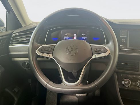 Used 2024 Volkswagen Jetta SE w/ Panoramic Sunroof Package image 18