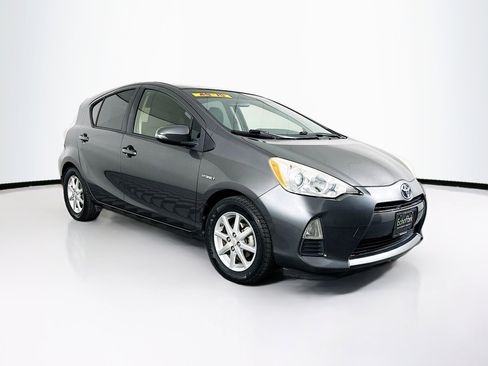 Used 2014 Toyota Prius C Three image 30