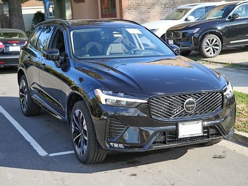 New 2026 Volvo XC60 B5 Plus w/ Protection Package Premier image 4