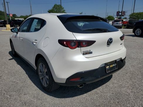 Used 2023 MAZDA MAZDA3 s FWD image 3