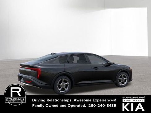 New 2026 Kia K4 LXS image 6