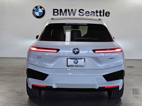 Certified 2024 BMW iX xDrive50 w/ Premium Package AWD/4WD image 5