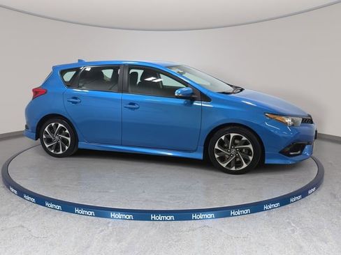 Used 2017 Toyota Corolla iM image 5