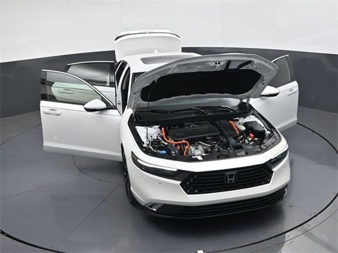 Used 2023 Honda Accord Touring image 41