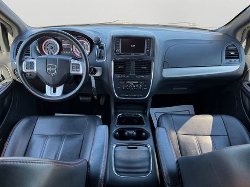 Used 2018 Dodge Grand Caravan GT image 17