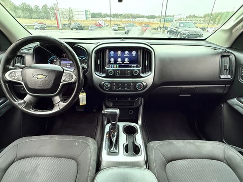 Used 2019 Chevrolet Colorado LT image 3