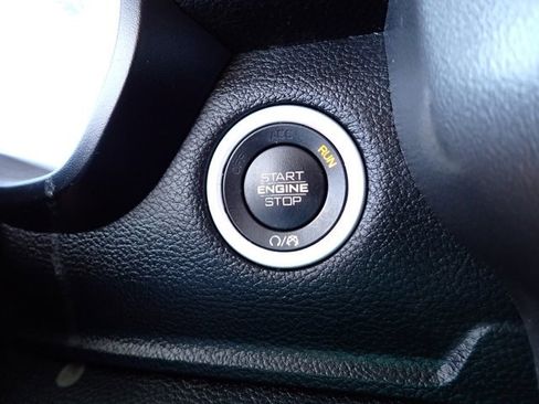 Used 2019 RAM 1500 Big Horn AWD/4WD image 19