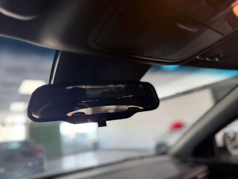 Used 2019 Hyundai Veloster Turbo image 19