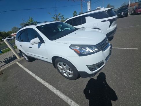 Used 2017 Chevrolet Traverse Premier AWD/4WD image 2