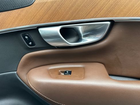 Used 2024 Volvo XC90 T8 Plus image 20