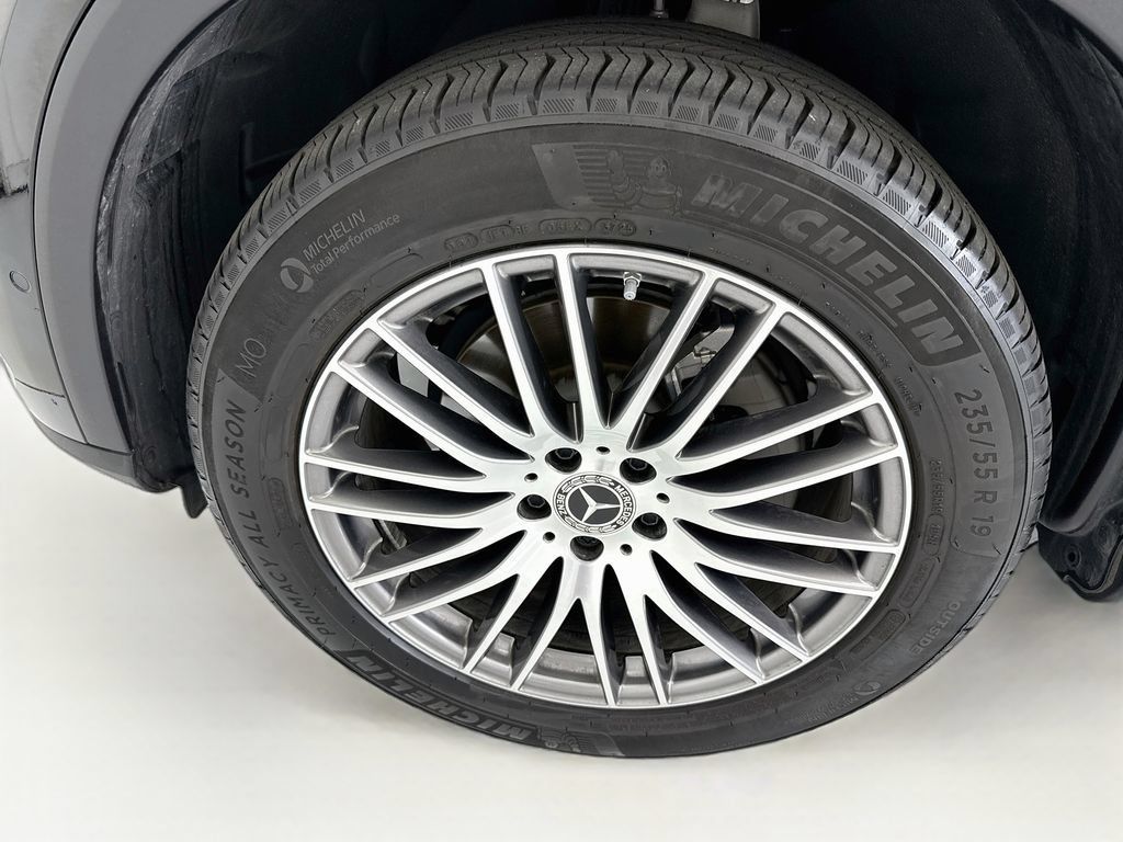 Used 2026 Mercedes-Benz GLC 300 image 28