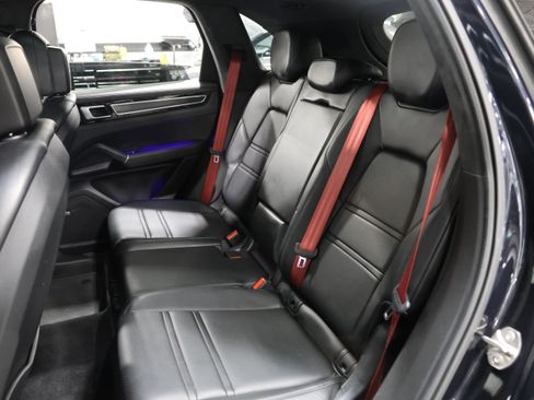 Used 2021 Porsche Cayenne GTS AWD/4WD image 35