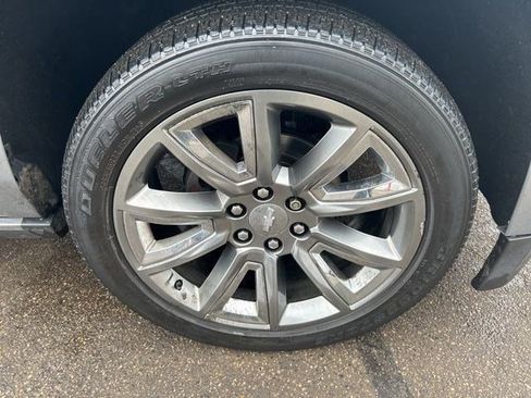 Used 2017 Chevrolet Suburban Premier image 48