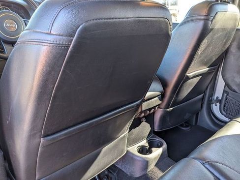 Used 2016 Jeep Wrangler Unlimited Sahara image 24