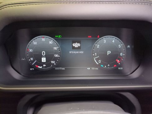 New 2026 Land Rover Defender 110 X-Dynamic SE image 18