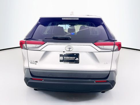 Used 2023 Toyota RAV4 LE FWD image 16