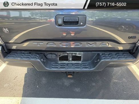 Used 2023 Toyota Tacoma TRD Off-Road w/ Technology Package AWD/4WD image 8