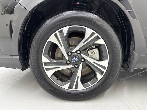 Used 2025 Subaru Crosstrek 2.0i Premium image 9