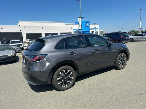 Used 2026 Honda HR-V EX-L image 3