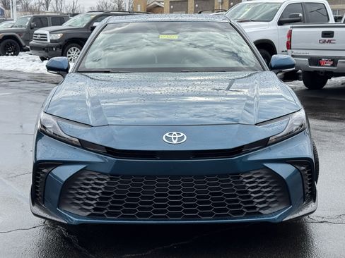 Used 2025 Toyota Camry SE image 18