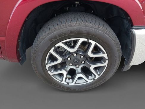 Certified 2025 RAM 1500 Laramie AWD/4WD image 16