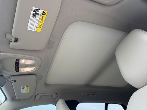 New 2026 Volvo XC40 B5 Ultra w/ Protection Package Premier image 19