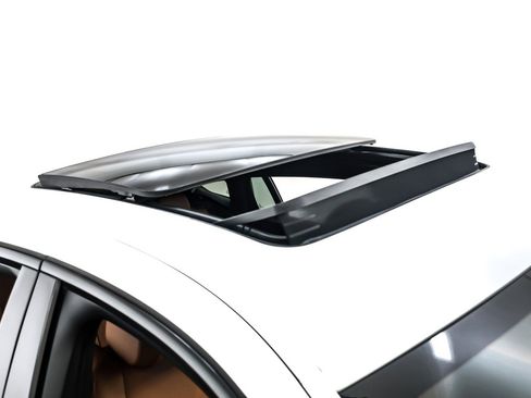 Used 2022 BMW X6 xDrive40i w/ M Sport Package image 22