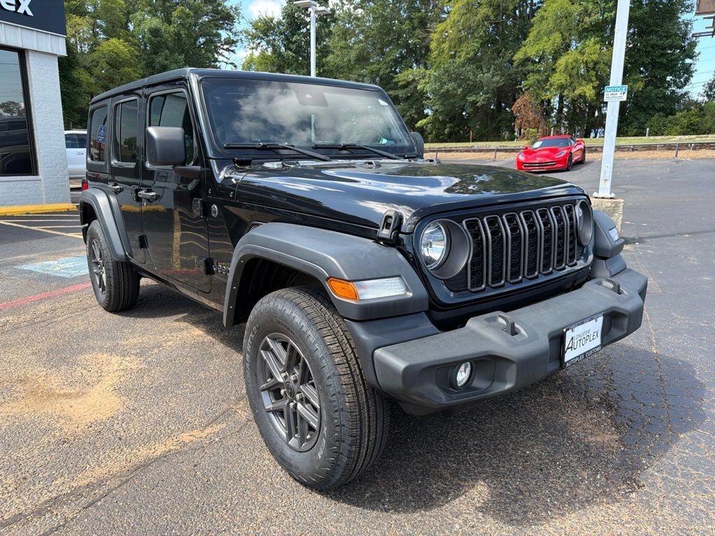 Used 2024 Jeep Wrangler Unlimited Sport AWD/4WD image 4