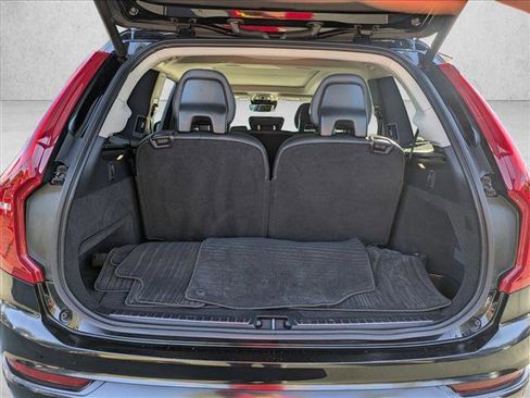 Used 2016 Volvo XC90 T6 Momentum image 6