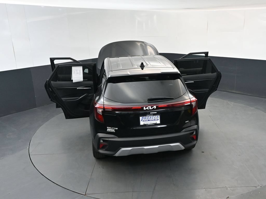 Certified 2024 Kia Seltos LX AWD/4WD image 18