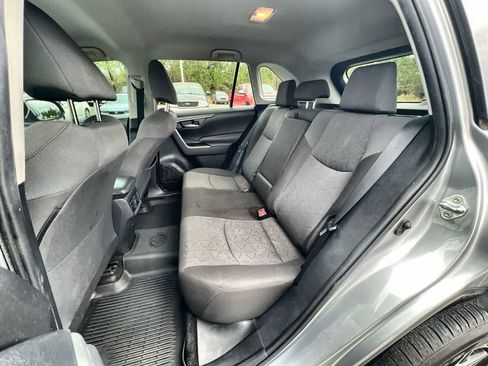 Used 2020 Toyota RAV4 XLE image 23