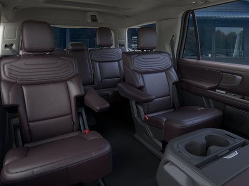 New 2025 Ford Expedition Platinum w/ Platinum Ultimate Package AWD/4WD image 11