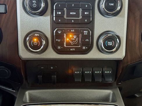 Used 2016 Ford F350 Lariat w/ Lariat Ultimate Package image 17