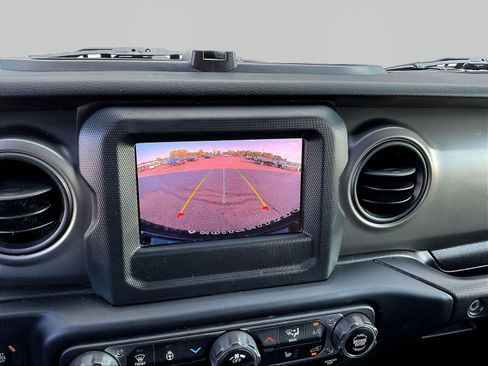 Used 2022 Jeep Wrangler Unlimited Sport AWD/4WD image 14