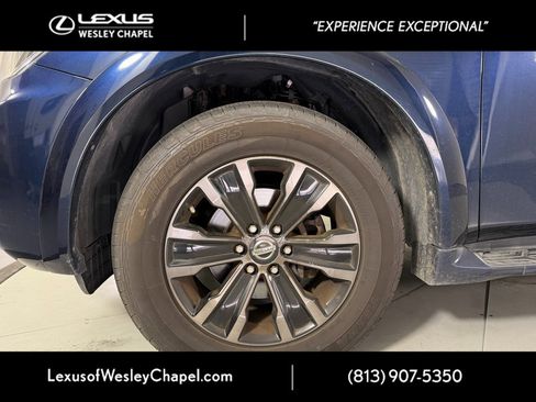 Used 2019 Nissan Armada Platinum w/ Captain's Chairs Package image 4