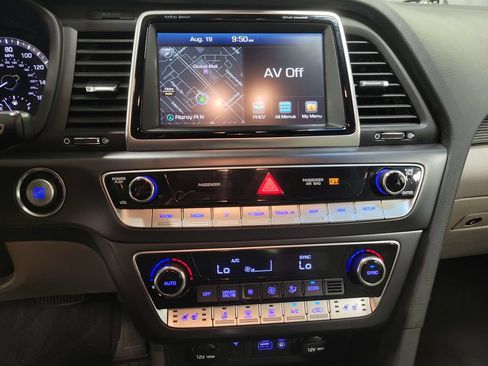 Used 2019 Hyundai Sonata Limited FWD image 18