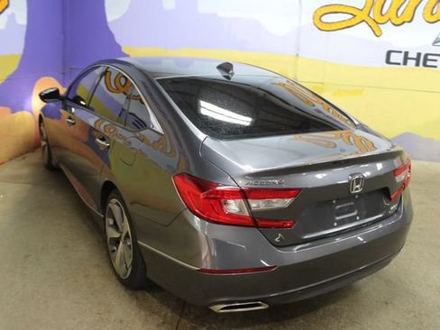 Used 2019 Honda Accord Touring image 6