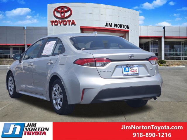 Used 2025 Toyota Corolla LE FWD image 5