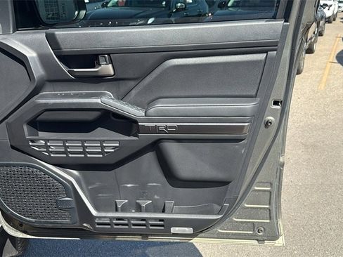 Used 2024 Toyota Tacoma TRD Off-Road image 28