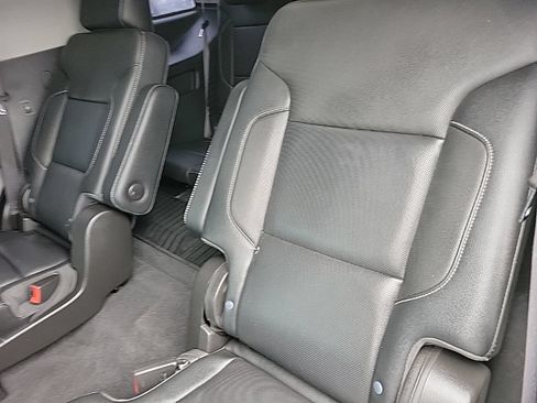 Used 2020 GMC Yukon SLT w/ Premium Edition RWD image 16