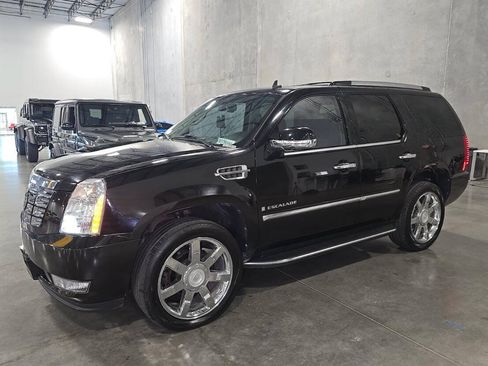 Used 2007 Cadillac Escalade AWD w/ Information Package image 81