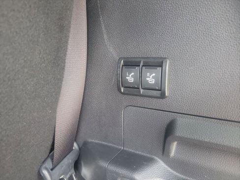 Certified 2024 Toyota Sequoia Platinum image 36